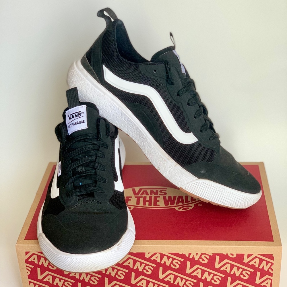 MENS 10.5 Vans Ultrarange EXO shoes